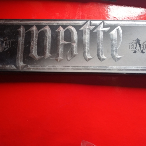 Kat Von D Other - 🕷🕸Kat Von D metal matte palette🕷🕸 Kat Von D Other - 🕷🕸Kat Von D metal matte palette🕷🕸